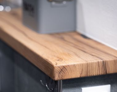 Ablagefläche im Zimmer